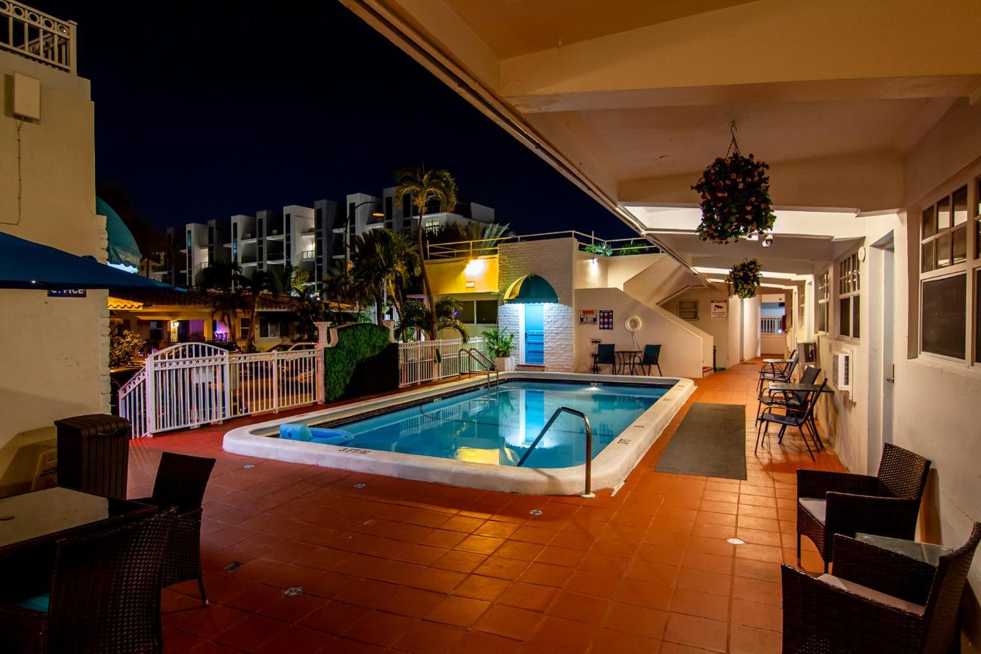 Pousada Suites Hollywood Eksteriør billede