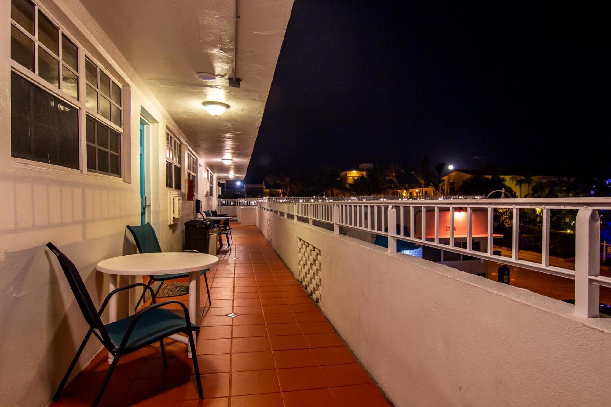 Pousada Suites Hollywood Eksteriør billede