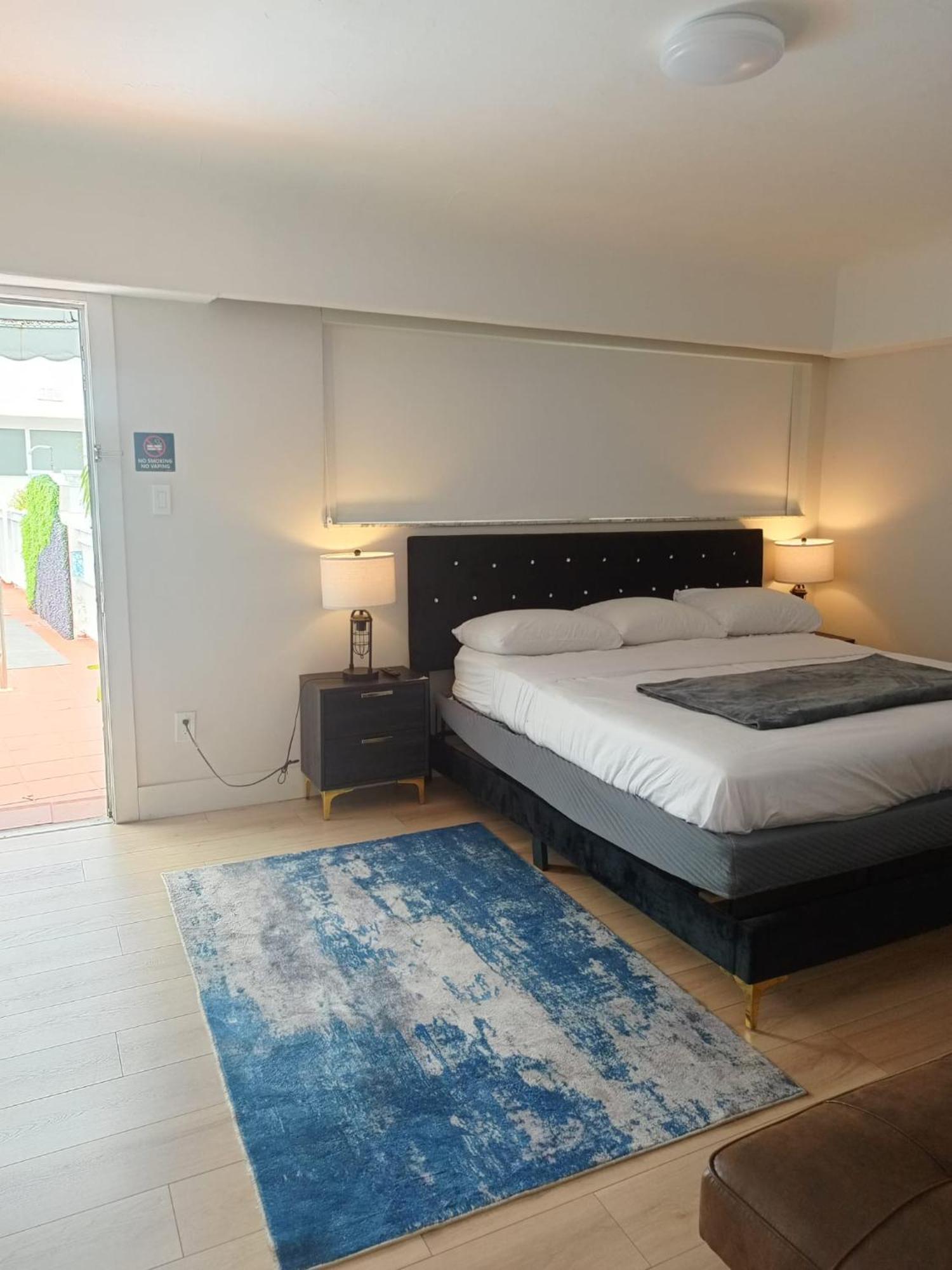 Pousada Suites Hollywood Eksteriør billede