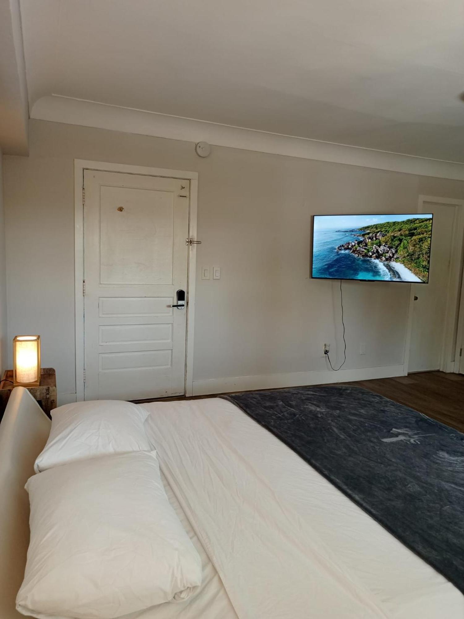 Pousada Suites Hollywood Eksteriør billede